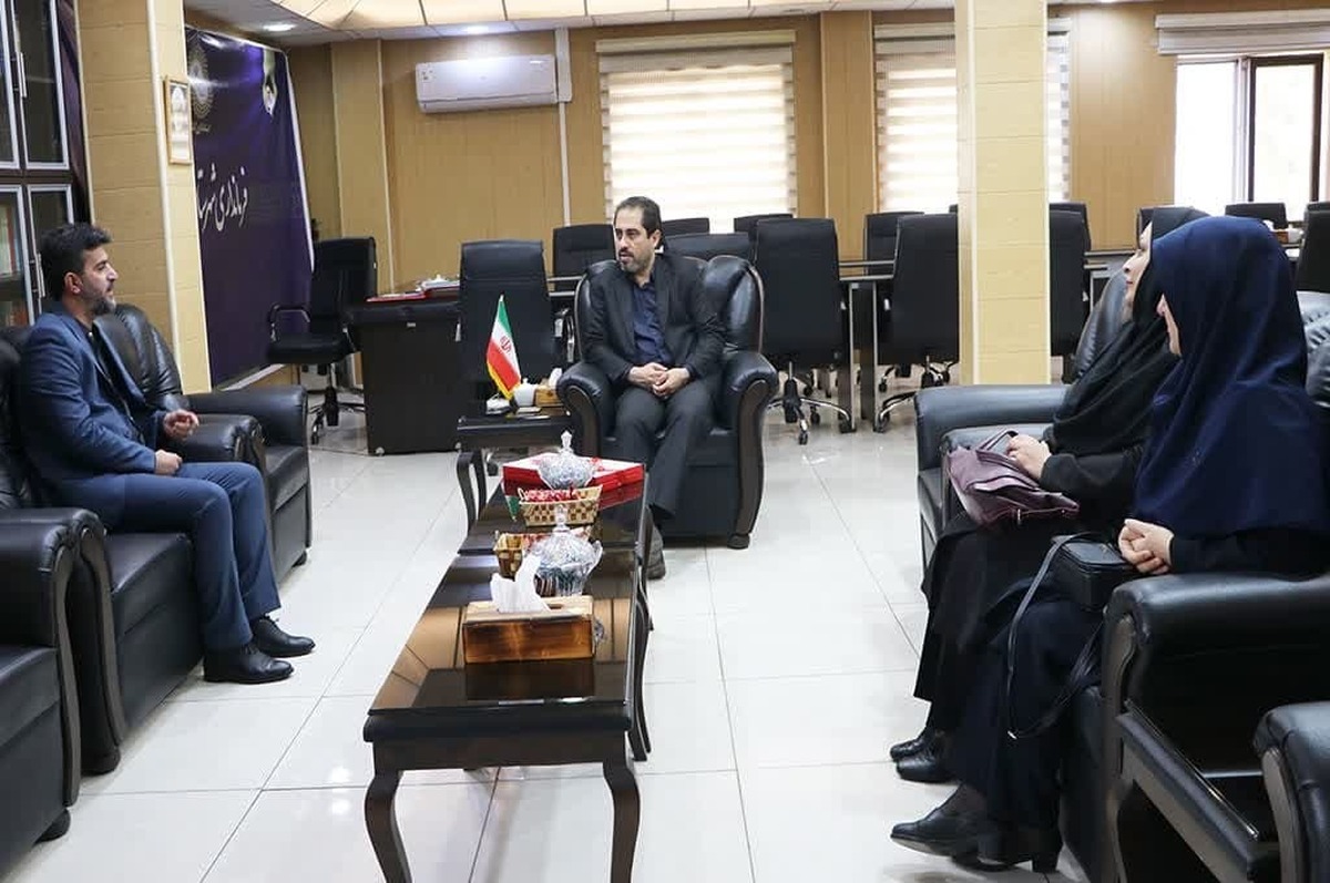 کانون پیشرو و پیشران عرصه فرهنگ است