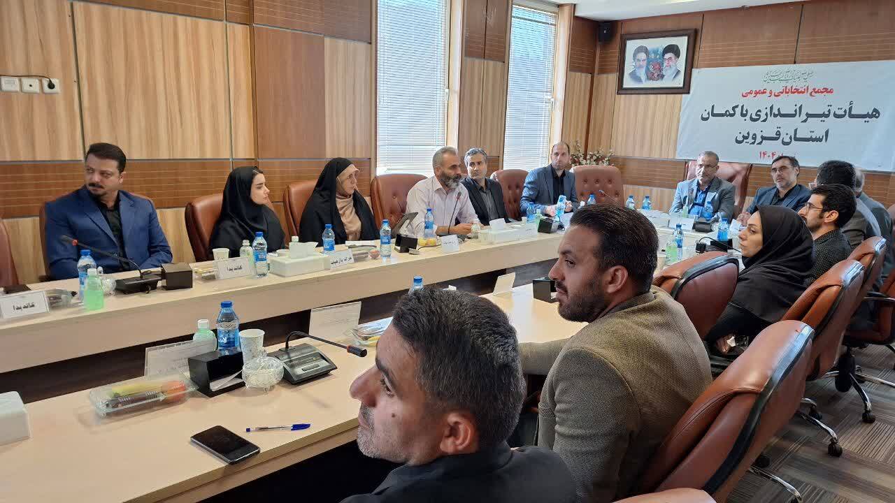 قزوین در رشته تیراندازی میتواند به استان شاخص کشور تبدیل شود. قزوین در رشته تیراندازی میتواند به استان شاخص کشور تبدیل شود.