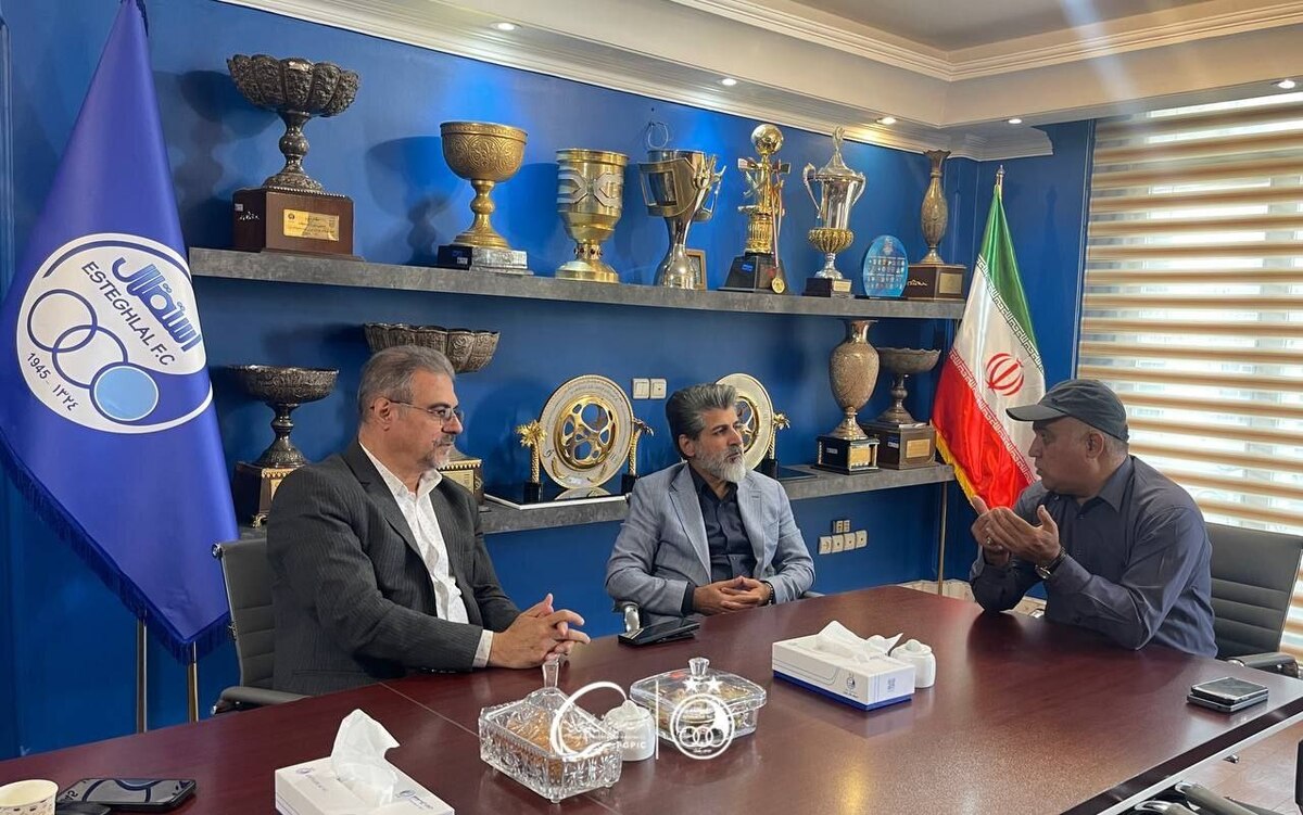 برگزاری جلسات ویژه باشگاه استقلال در خصوص نقل و انتقالات