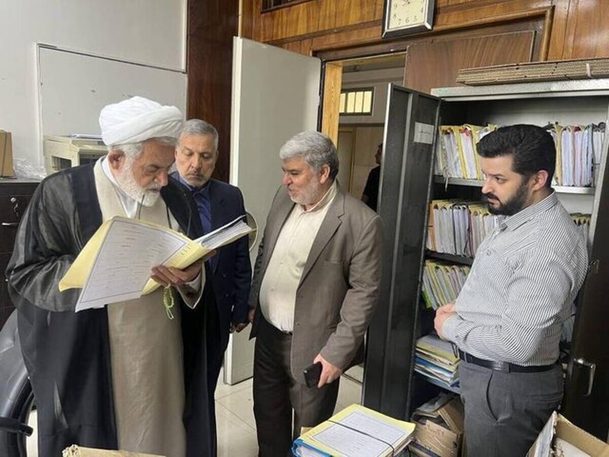 بازدید منتظری از شعب دیوان عالی کشور