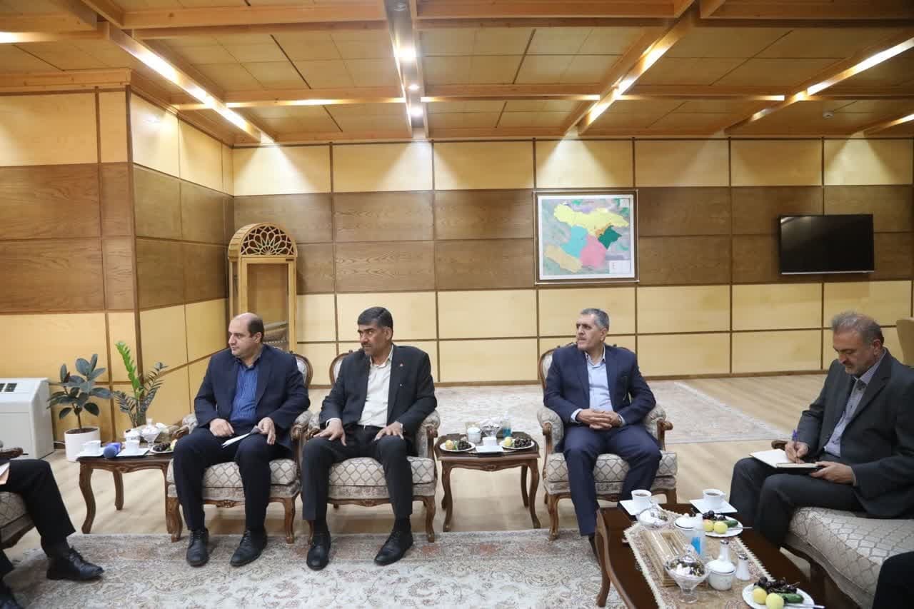 مدیرعامل بانک ملت با استاندار قزوین دیدار کرد