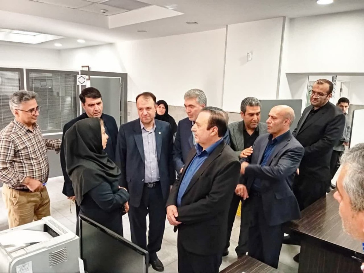 بازدید سرزده استاندار قزوین از اداره کل تأمین اجتماعی استان
