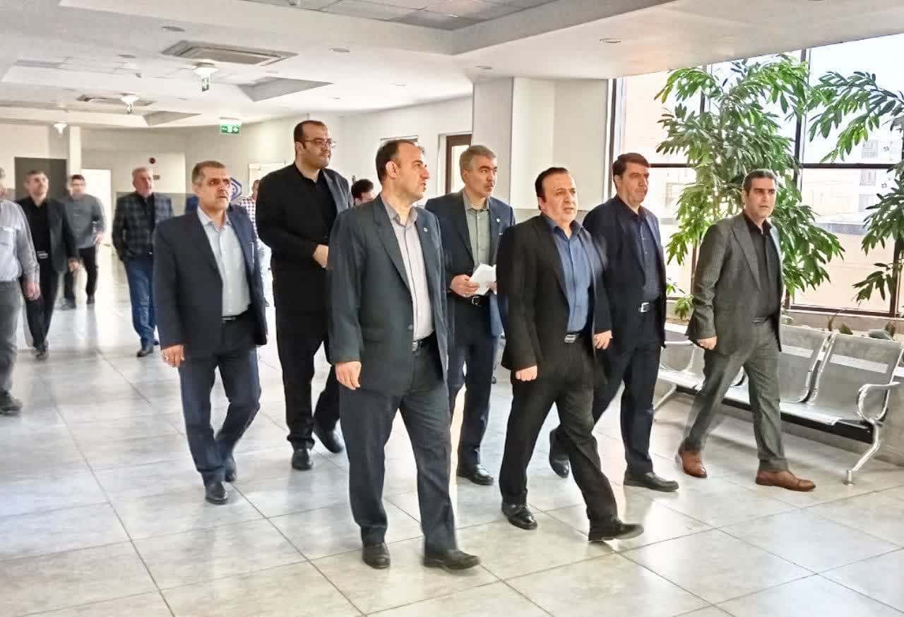 بازدید سرزده استاندار قزوین از اداره کل تأمین اجتماعی استان