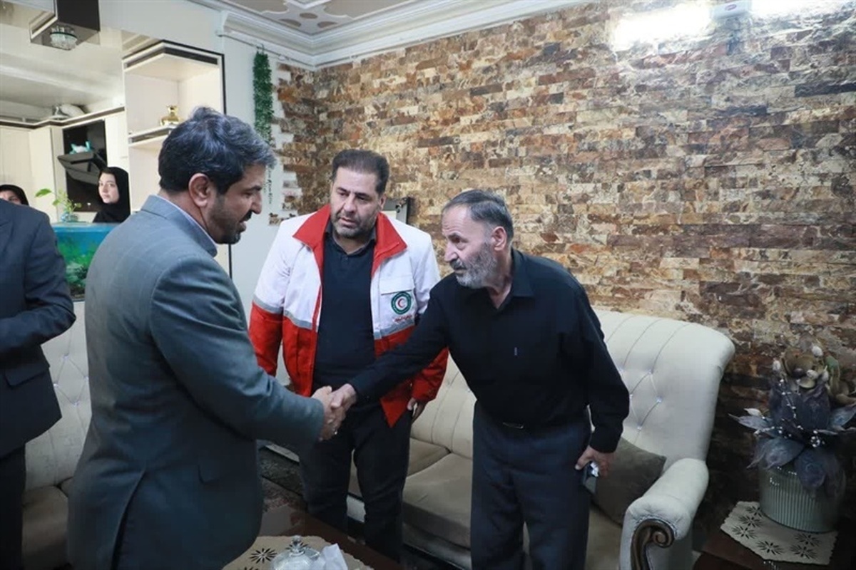 ادای احترام به ورزشکار شهید "یاسر زیوری" و تکریم خانواده این شهید والامقام با حضور استاندار همدان