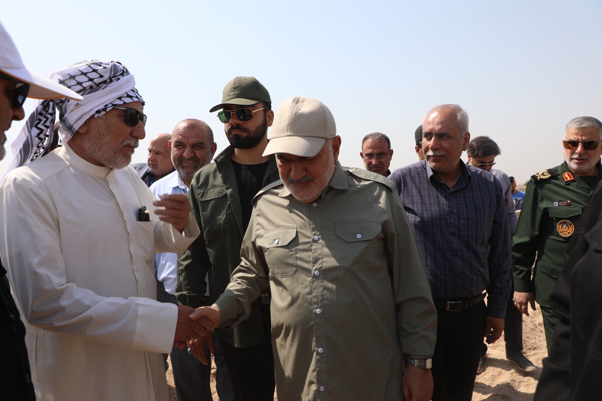 استاندار خوزستان هشدار داد: ضرورت مدیریت کشت در بالا دست برای پیشگیری از بحران آب شور در آبادان و خرمشهر / مشوق‌های لازم به کشاورزانی که الگوی کشت را رعایت کرده اند پرداخت خواهد شد