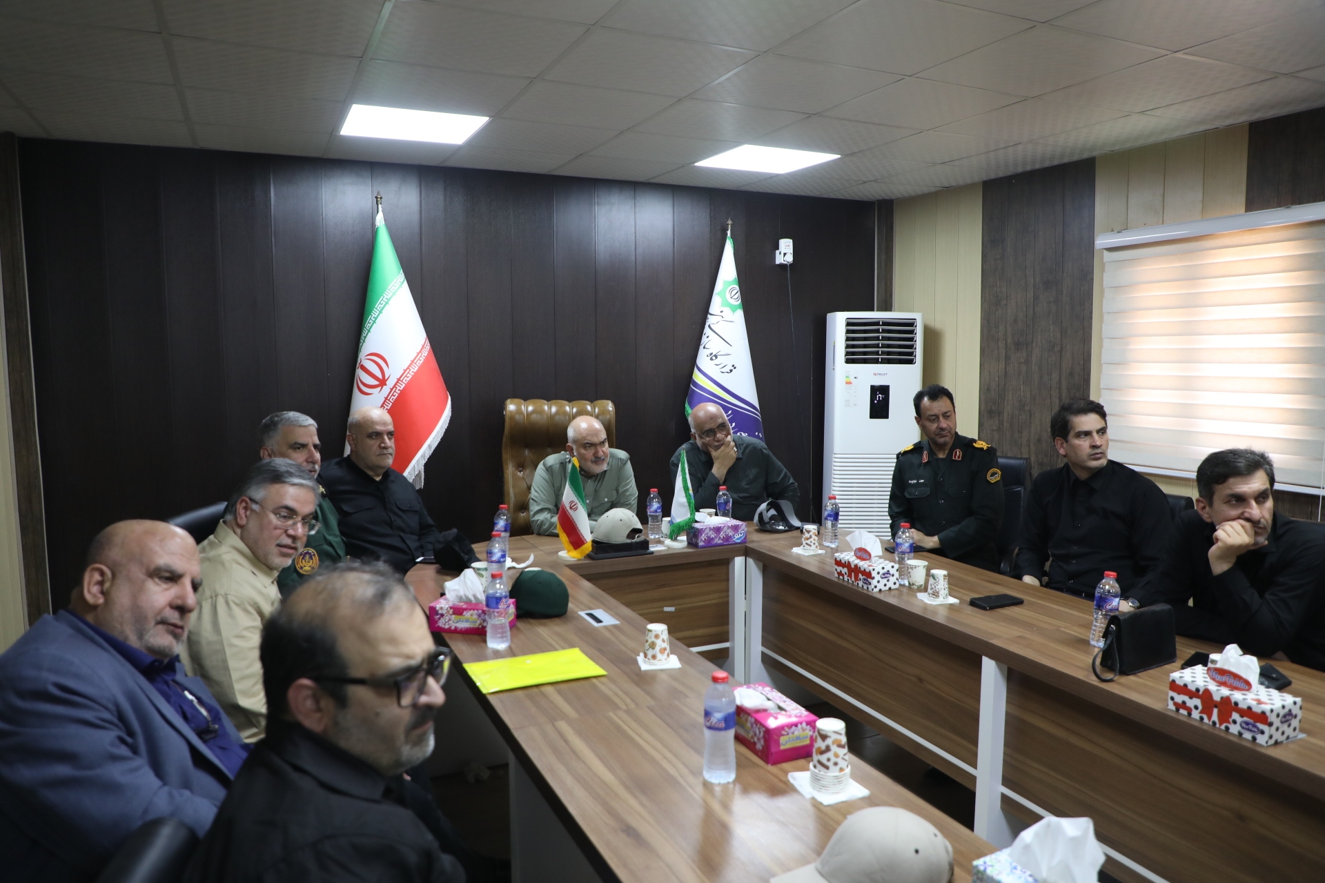 استاندار خوزستان هشدار داد: ضرورت مدیریت کشت در بالا دست برای پیشگیری از بحران آب شور در آبادان و خرمشهر / مشوق‌های لازم به کشاورزانی که الگوی کشت را رعایت کرده اند پرداخت خواهد شد