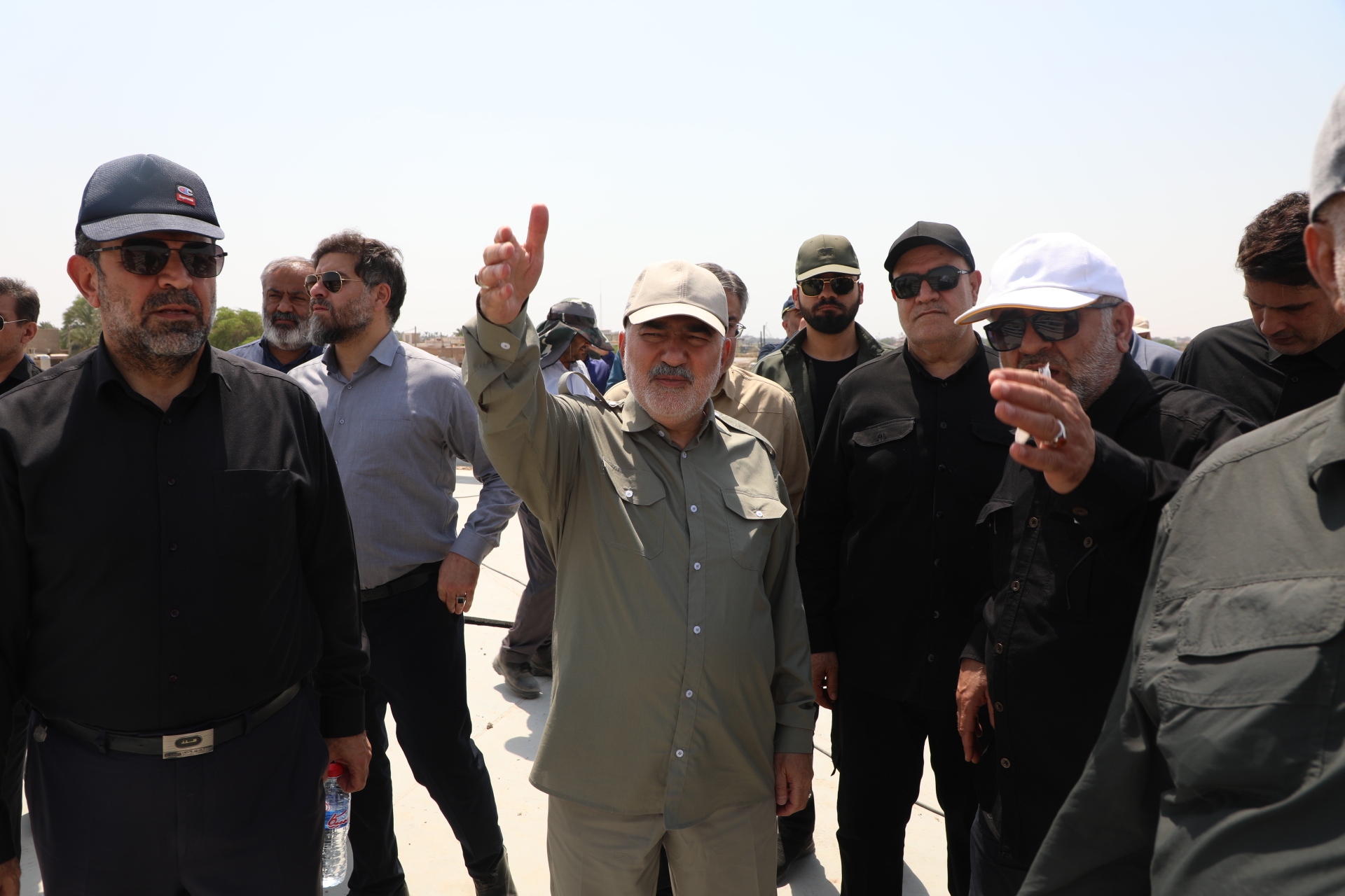 استاندار خوزستان هشدار داد: ضرورت مدیریت کشت در بالا دست برای پیشگیری از بحران آب شور در آبادان و خرمشهر / مشوق‌های لازم به کشاورزانی که الگوی کشت را رعایت کرده اند پرداخت خواهد شد