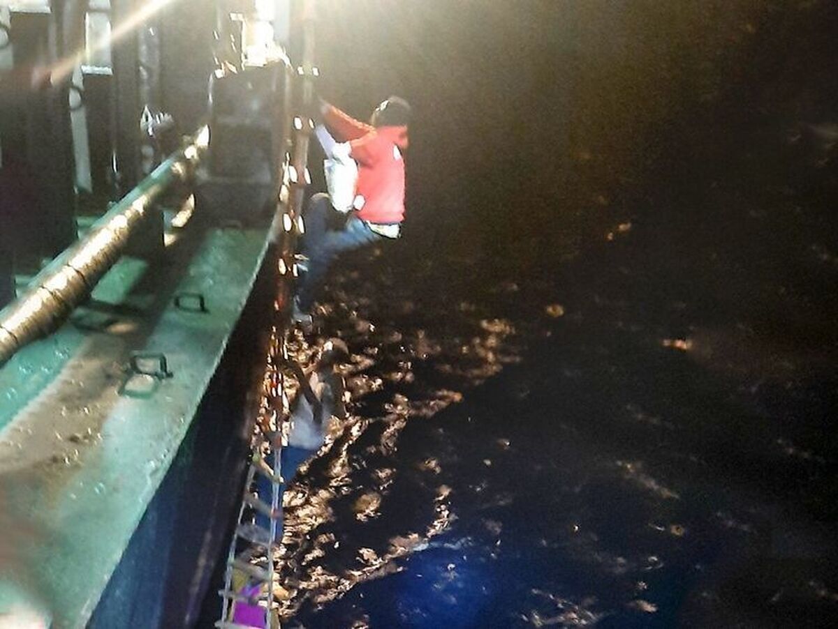 شناور کشتیرانی ایران ده‌ها پناهجوی سودانی را از مرگ نجات داد