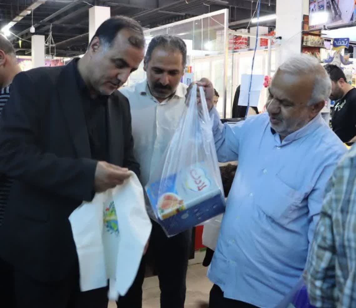 توزیع کیسه های پارچهای به جای پلاستیک در محمدیه توزیع کیسه های پارچهای به جای پلاستیک در محمدیه