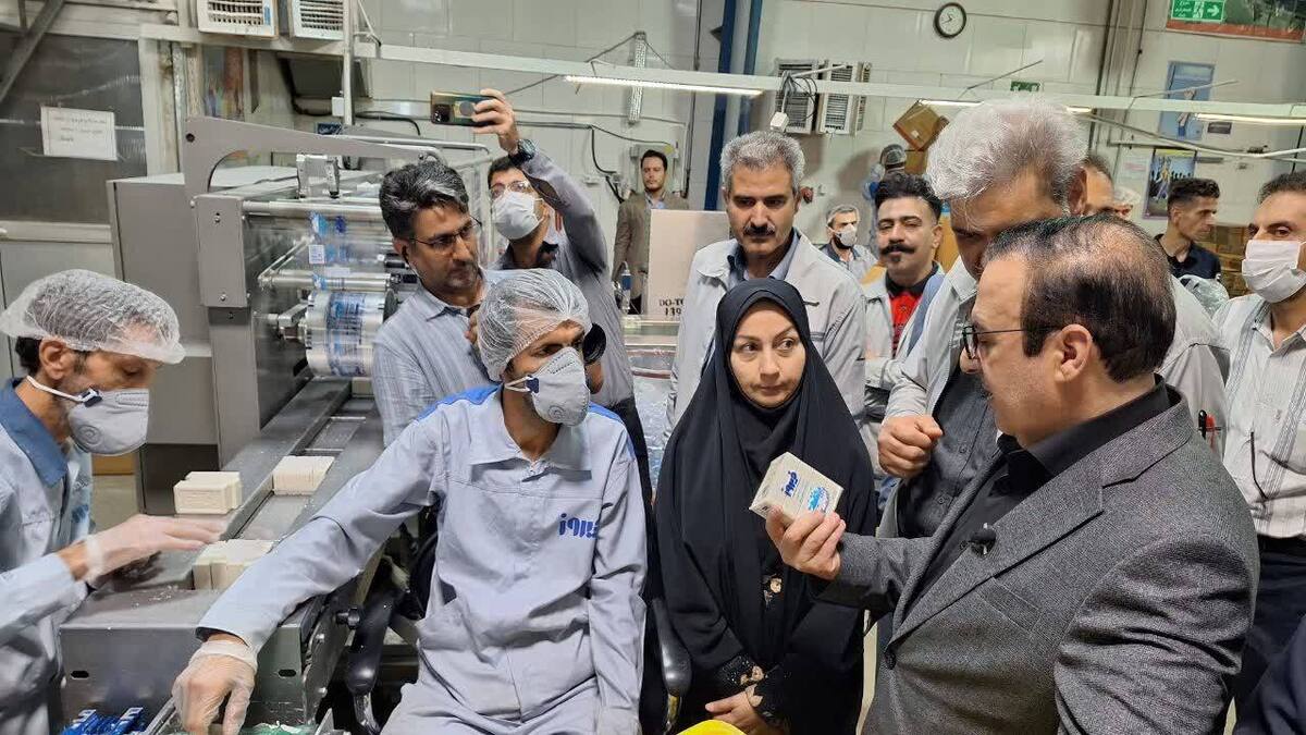 استاندار قزوین از شرکت تولیدی فیروز بازدید کرد