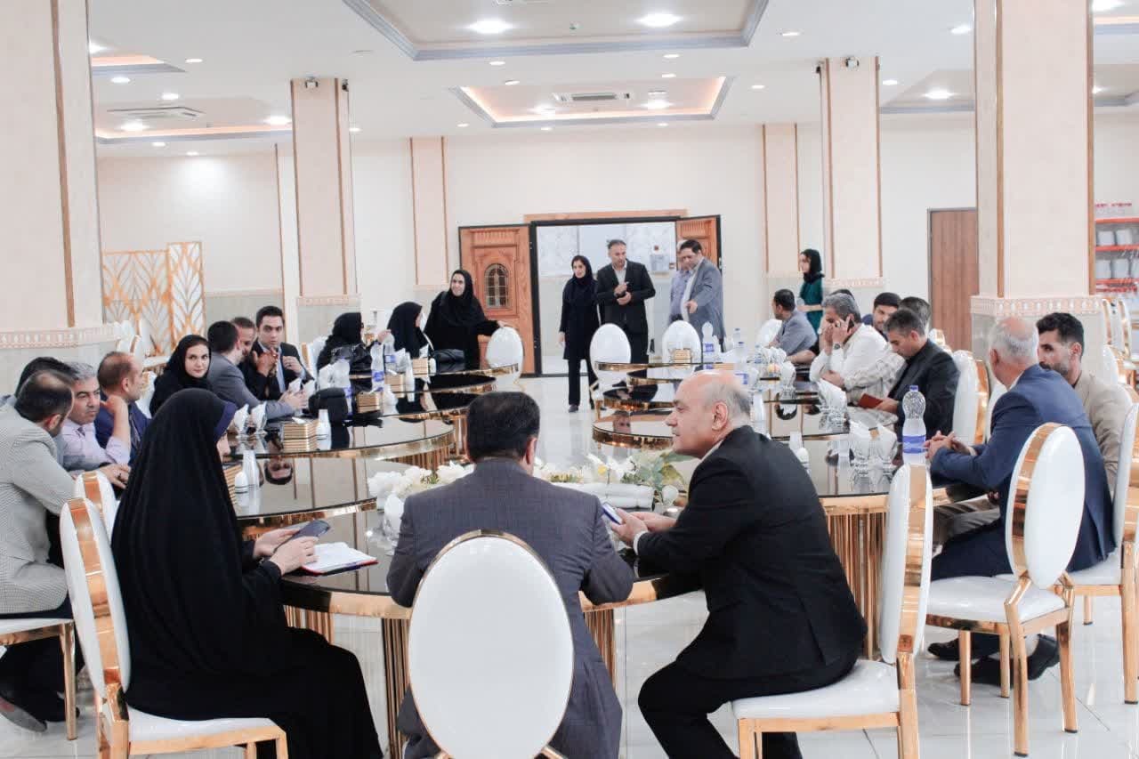 توسعه پایدار و خدمت‌رسانی؛ محور نشست دهیاران شهرستان البرز در بخش محمدیه