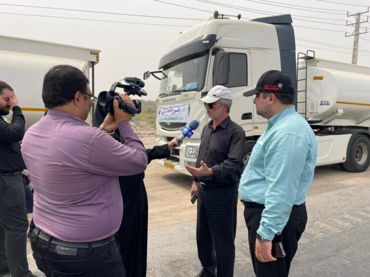 فرماندار آبادان: آبرسانی ۳۰ دستگاه تانکر حمل آب شرب به روستاها / پیگیری‌ها برای کاهش تنش آبی کماکان ادامه دارد