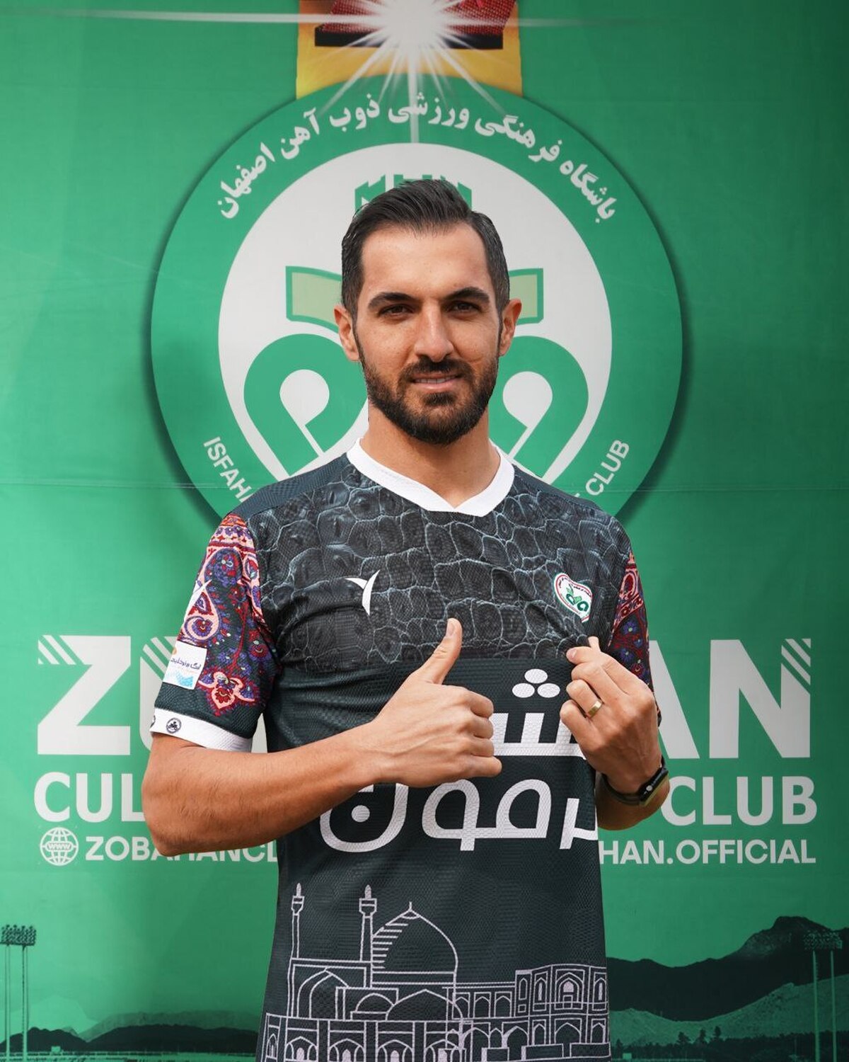 تمدید قرارداد هافبک با تجربه ذوب‌آهن