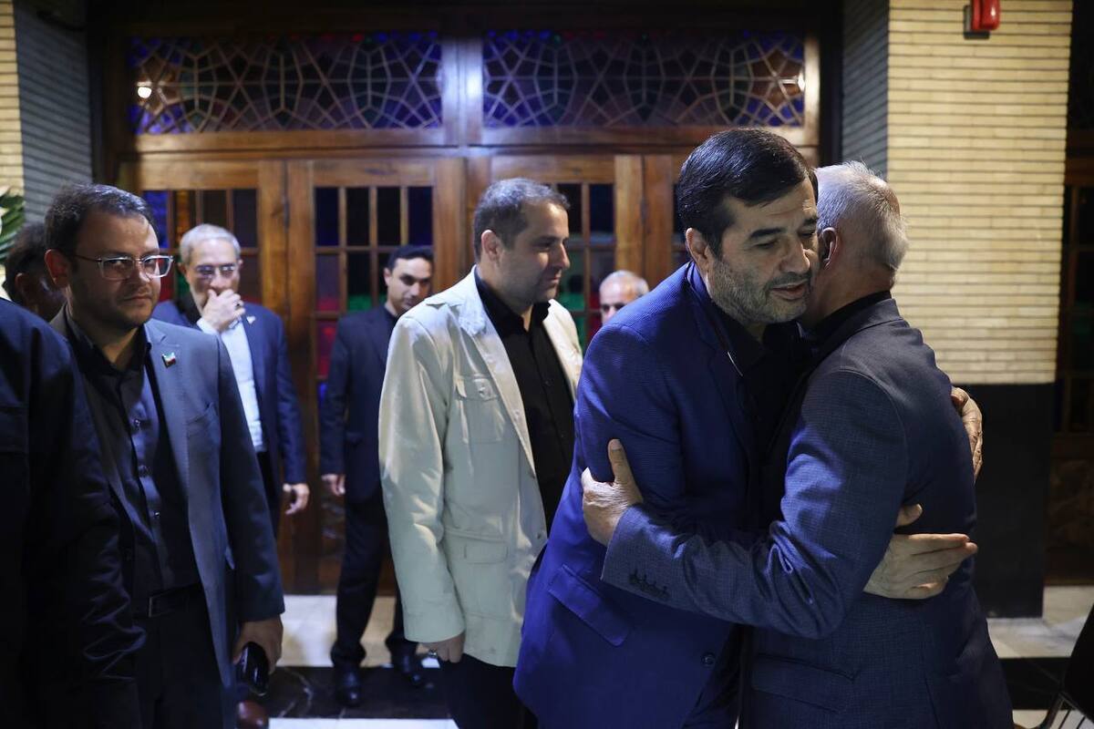 حضور وزیر ورزش و جوانان در مراسم ترحیم مرحوم کوچکی‌نژاد