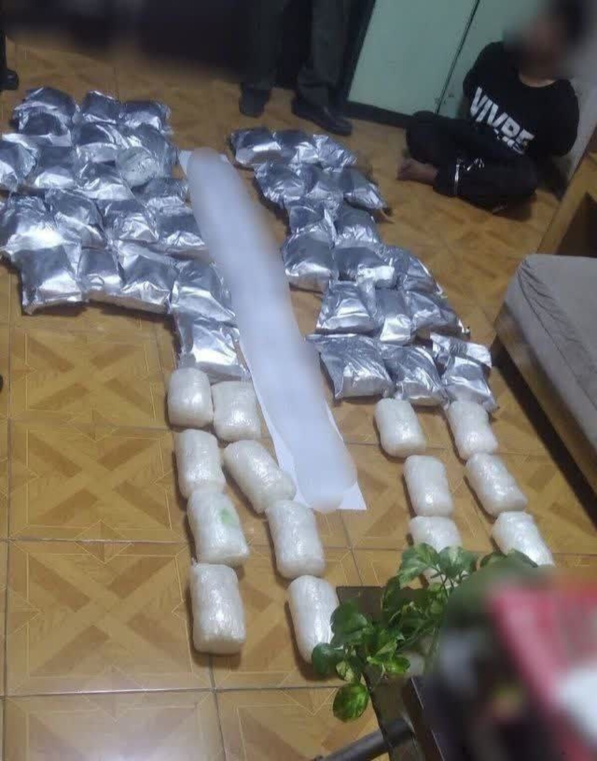 کشف بیش از ۶۰ کیلو شیشه و هروئین در عملیات ضربتی پلیس ری