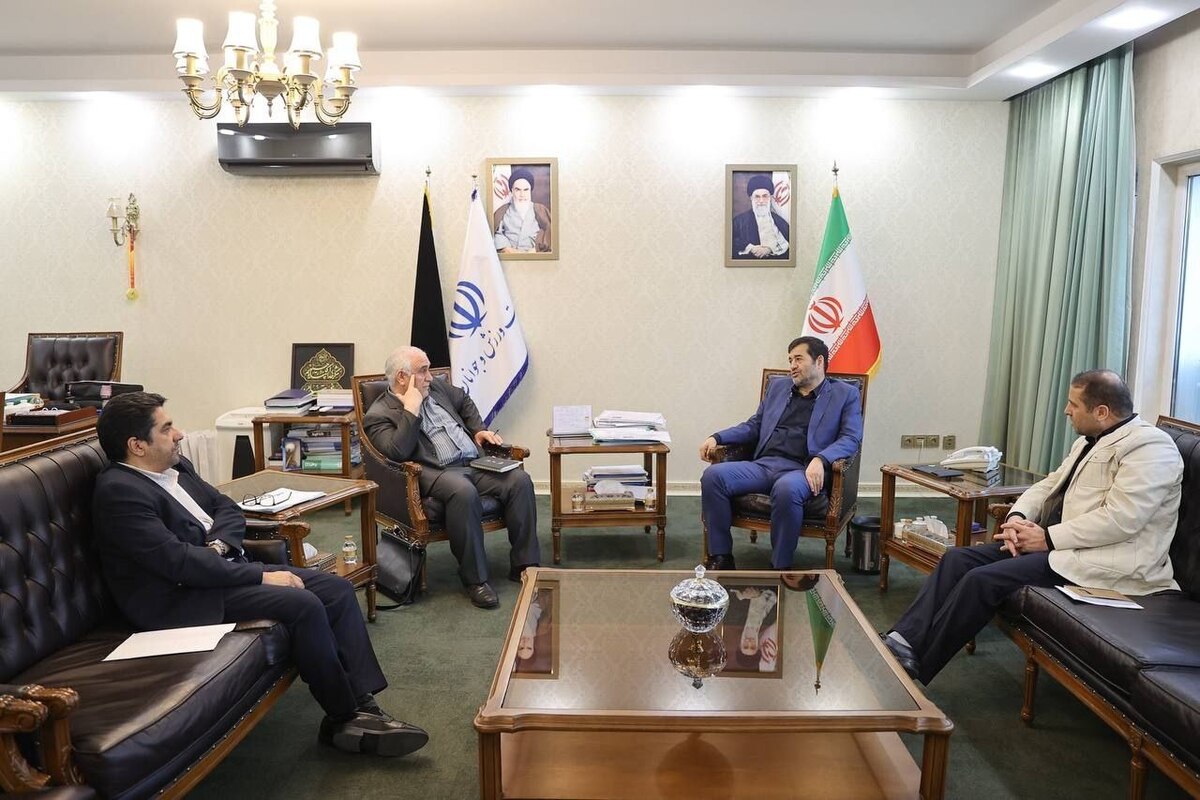 دستور وزیر ورزش برای تکمیل ساخت ورزشگاه دو هزار نفری اهر