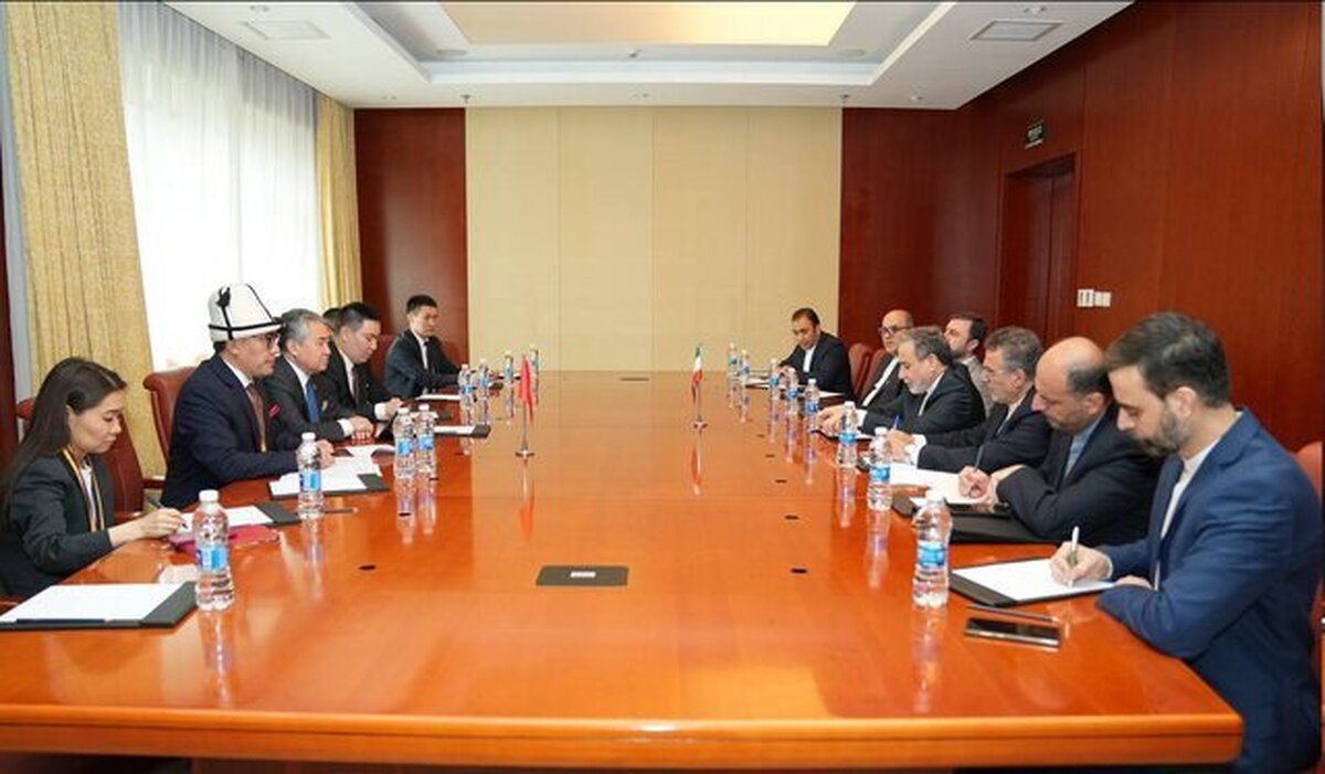 دیدار  وزیران امور خارجه قرقیزستان و ازبکستان با عراقچی