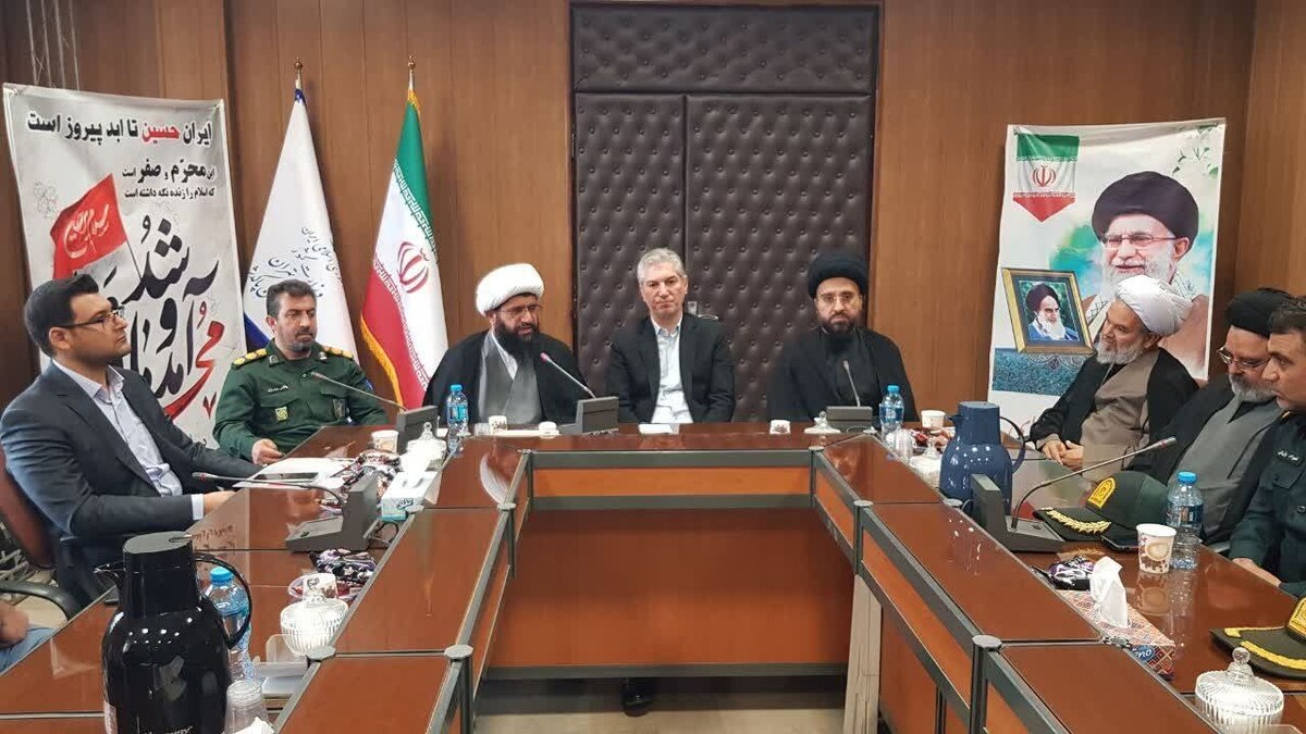 ترویج فرهنگ نماز و احترام به خانواده شهدا، ارکان تقویت روحیه خدمتگزاری در جامعه و کارآمدی مدیران است