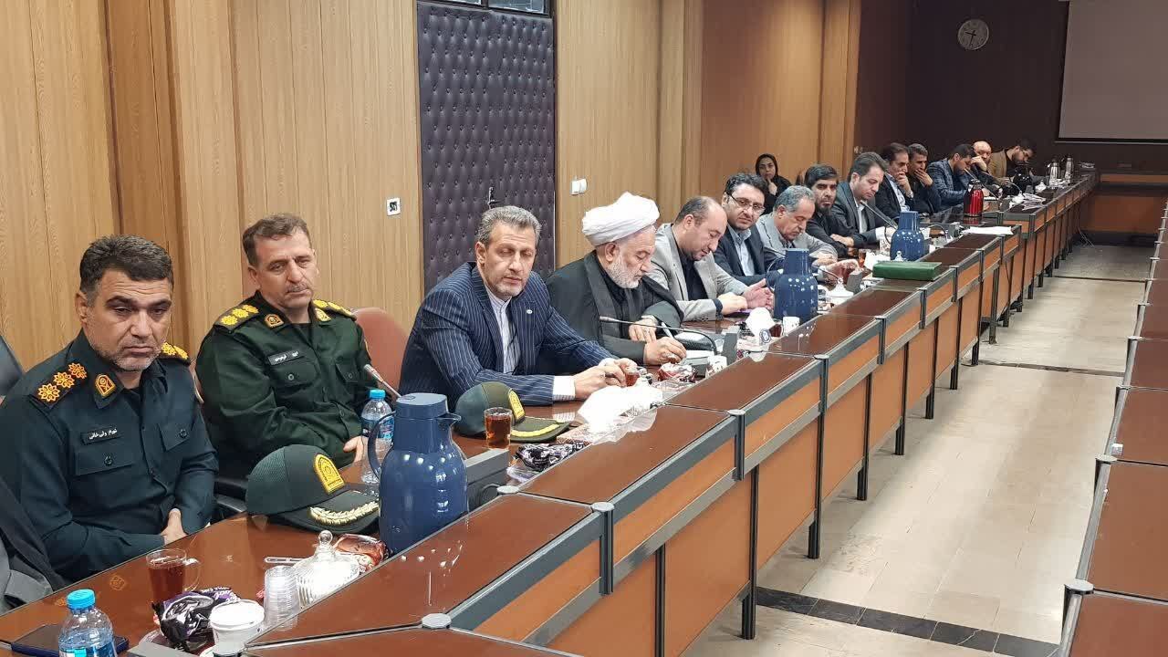 ترویج فرهنگ نماز و احترام به خانواده شهدا، ارکان تقویت روحیه خدمتگزاری در جامعه و کارآمدی مدیران است ترویج فرهنگ نماز و احترام به خانواده شهدا، ارکان تقویت روحیه خدمتگزاری در جامعه و کارآمدی مدیران است