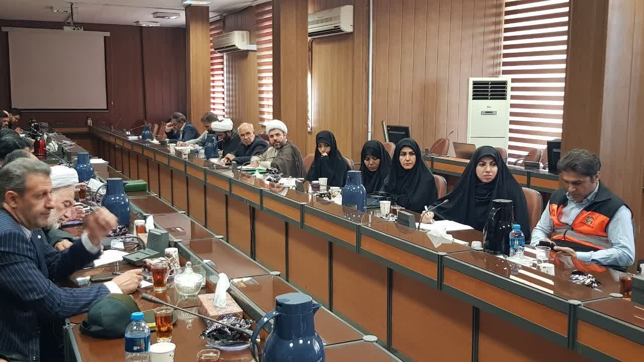 ترویج فرهنگ نماز و احترام به خانواده شهدا، ارکان تقویت روحیه خدمتگزاری در جامعه و کارآمدی مدیران است ترویج فرهنگ نماز و احترام به خانواده شهدا، ارکان تقویت روحیه خدمتگزاری در جامعه و کارآمدی مدیران است