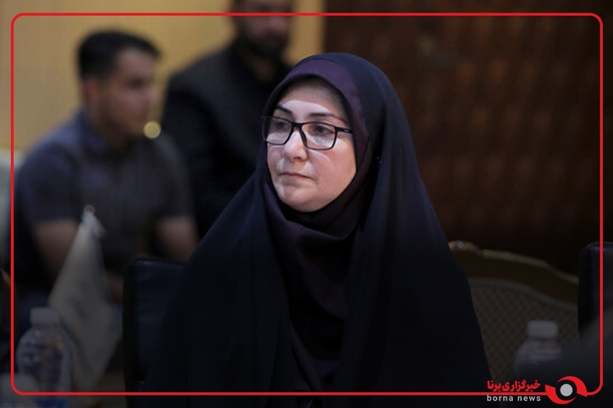 فریبا محمدیان : فدراسیون وزنه برداری باید روی رشته خودش تمرکز کند نه انجمن دیگری