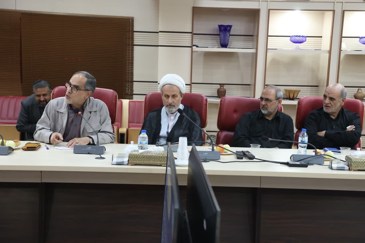 دبیران احزاب سیاسی استان قزوین از اهمیت وحدت و گفتگو با یکدیگر سخن گفتند دبیران احزاب سیاسی استان قزوین از اهمیت وحدت و گفتگو با یکدیگر سخن گفتند