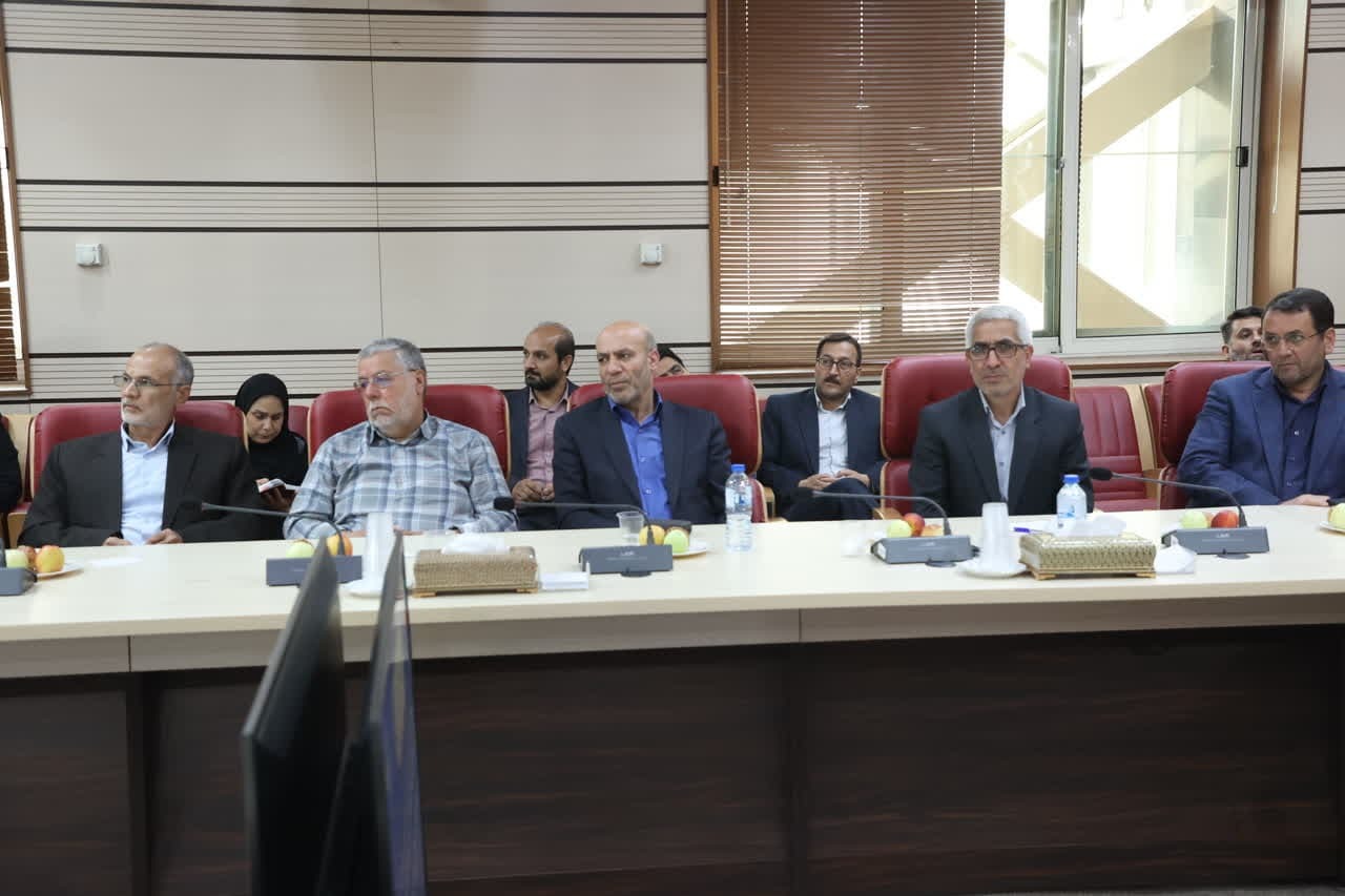 دبیران احزاب سیاسی استان قزوین از اهمیت وحدت و گفتگو با یکدیگر سخن گفتند دبیران احزاب سیاسی استان قزوین از اهمیت وحدت و گفتگو با یکدیگر سخن گفتند