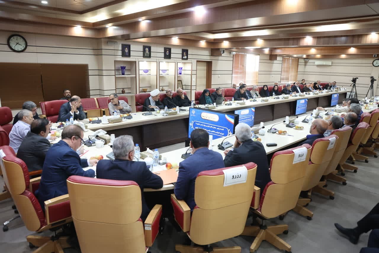 دبیران احزاب سیاسی استان قزوین از اهمیت وحدت و گفتگو با یکدیگر سخن گفتند دبیران احزاب سیاسی استان قزوین از اهمیت وحدت و گفتگو با یکدیگر سخن گفتند