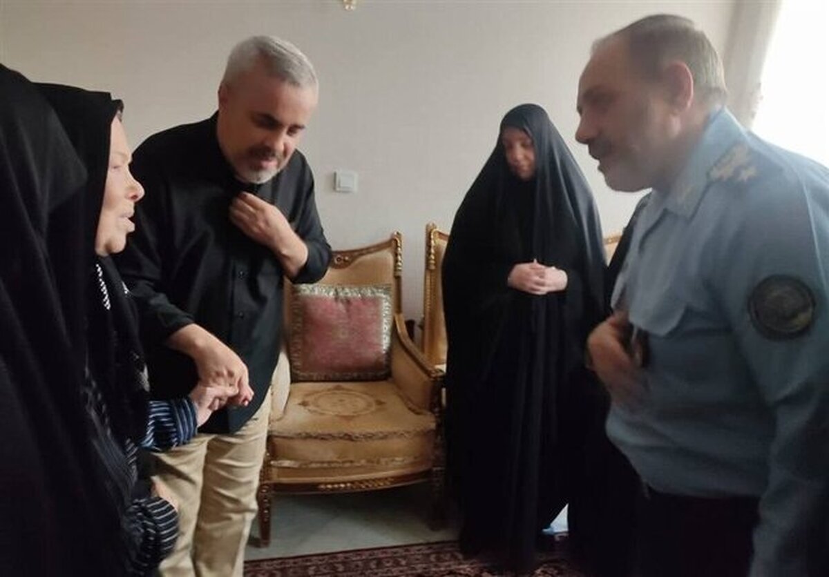 دیدار وزیر دفاع با خانواده شهید سپهبد محمد باقری