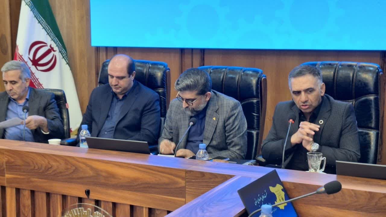 رفع تعهدات ارزی از چالش های مهم تولیدکنندگان و فعالان اقتصادی است