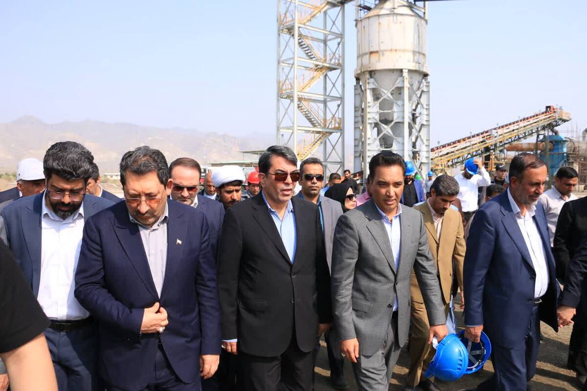 افتتاح بزرگترین کارخانه تیتانیوم کشور در کهنوج با سرمایه‌گذاری ۳ همت