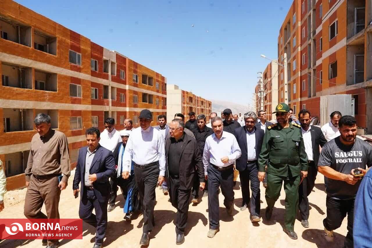 بررسی میدانی پروژه‌های اقتصادی، عمرانی، خدماتی و ورزشی دالاهو توسط استاندار کرمانشاه