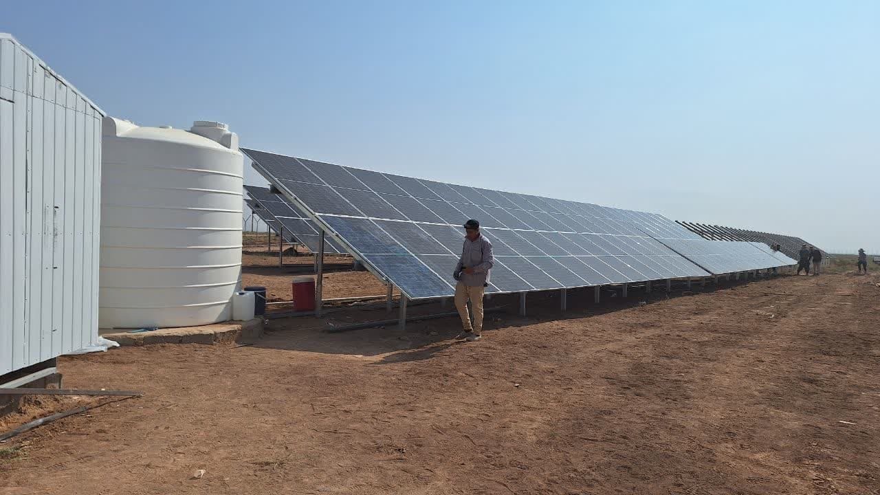 معاون وزیر از نیروگاه خورشیدی در دست ساخت در پاپلی بویین زهرا بازدید کرد