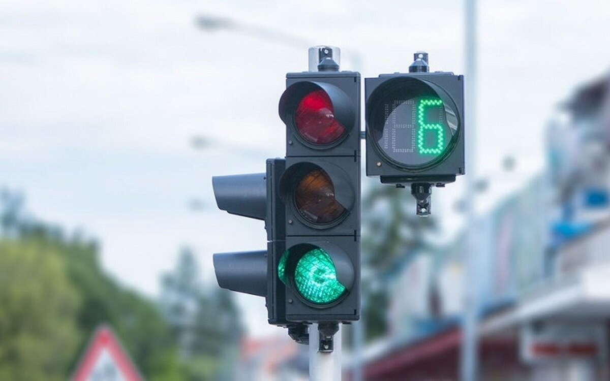 تجهیز ۲۰۱ تقاطع شهر اصفهان به برق اضطراری