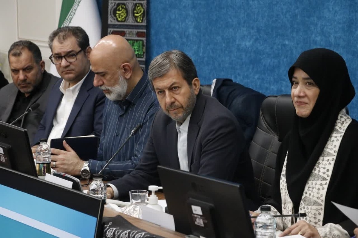 ارائه تسهیلات و حمایت‌های مالیاتی و بیمه‌ای برای هنرمندان صنایع دستی