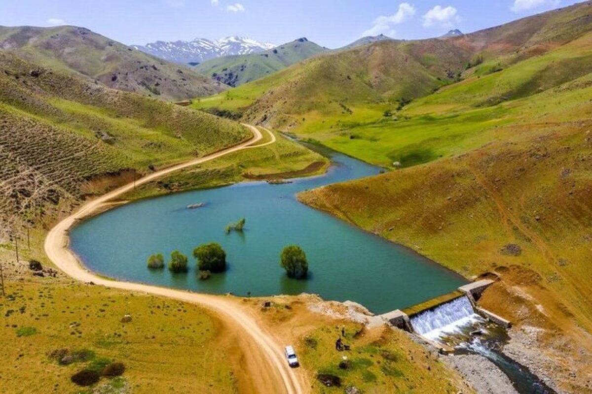 طرح‌های آبخیزداری و آبخوانداری، الگویی فناورانه برای احیای زیست‌بوم در مناطق بحرانی است