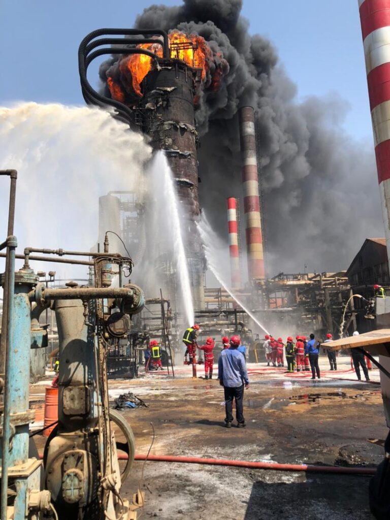 جزییات آتش سوزی پالایشگاه آبادان؛ فوت یک شاغل و پایداری تولید / تا کنون اثری از خرابکاری مشاهده نشده است