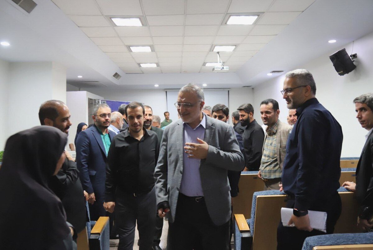 تاکید شهردار تهران بر رسیدگی سریع‌تر به امور شهروندان آسیب دیده جنگ