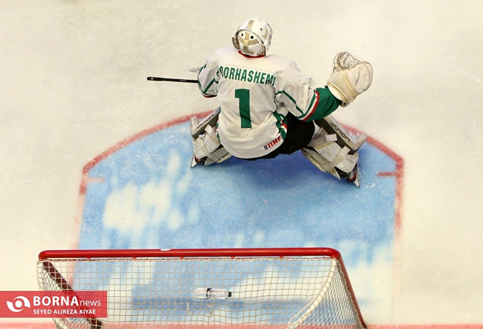 دیدار دوستانه تیم ملی و تیم امید هاکی روی یخ