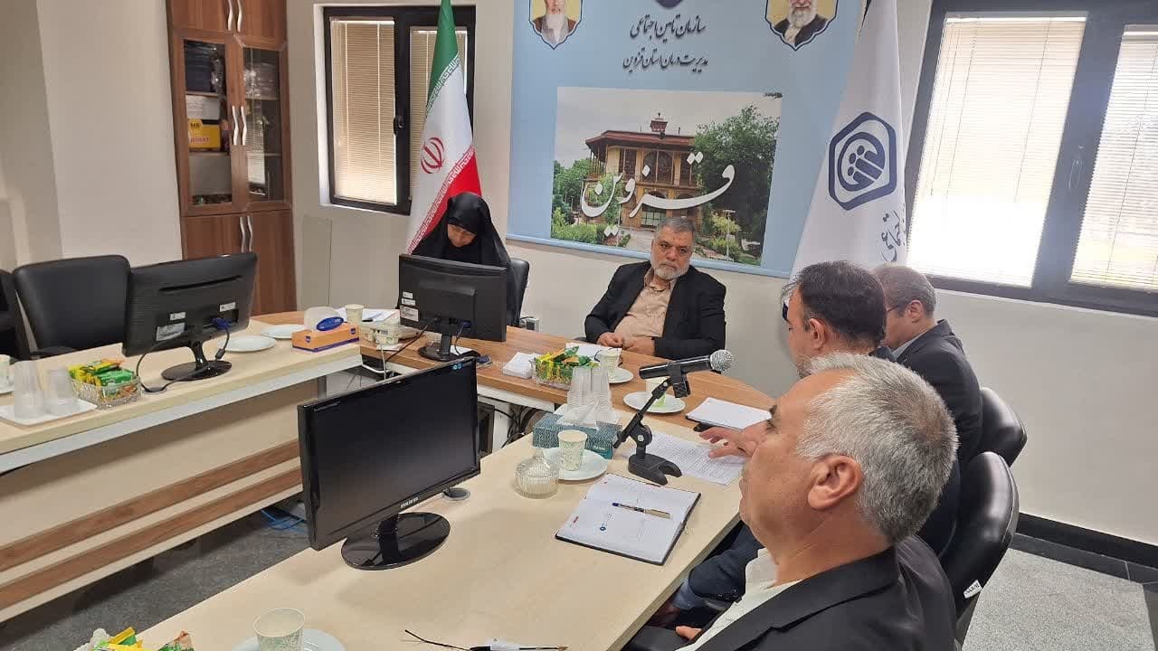 300 میلیارد تومان به بیمارستانها و مراکز طرف قرارداد بدهکاریم