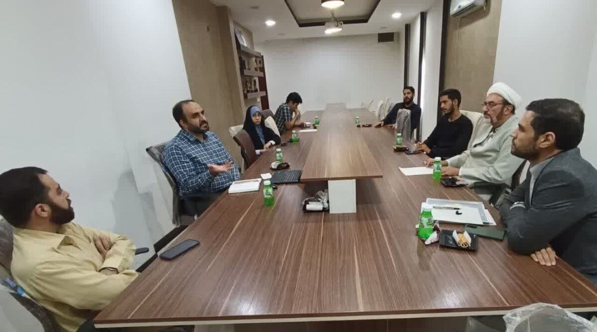 نشست سرپرست معاونت فرهنگی و امور جوانان با شورای اجرایی خانه جوانان اصفهان