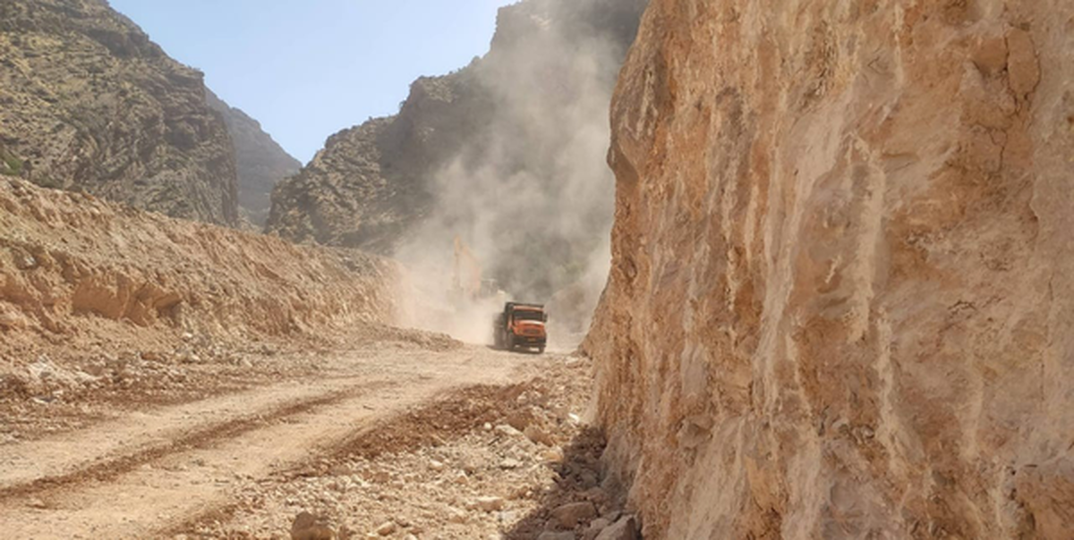 انجام عملیات اصلاح نقاط حادثه‌خیز جاده یاسوج-چرام