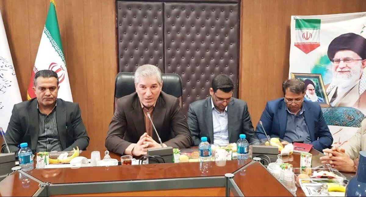 شوراها به جای رقابت‌های بی‌ثمر، در مسیر منافع عمومی گام بردارند