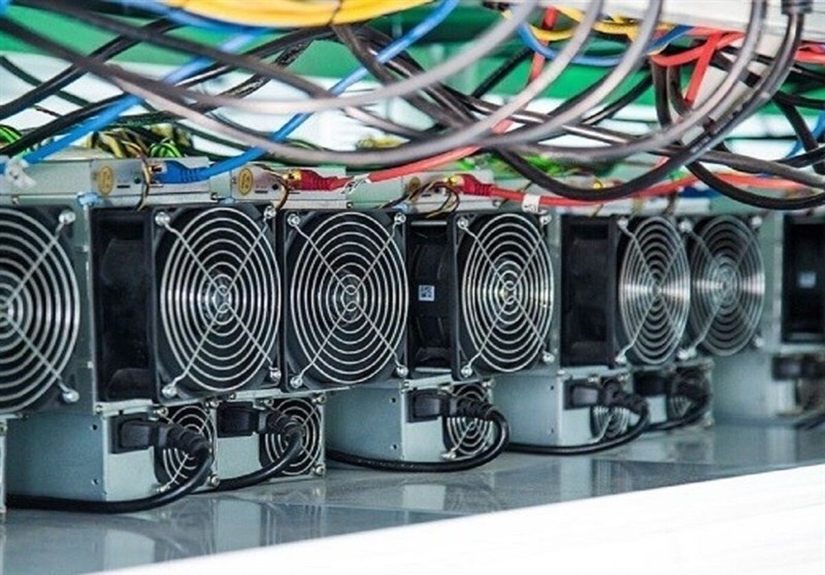 شرکت برق مشهد ۱۲۰۰ دستگاه ماینر غیرمجاز را نابود کرد