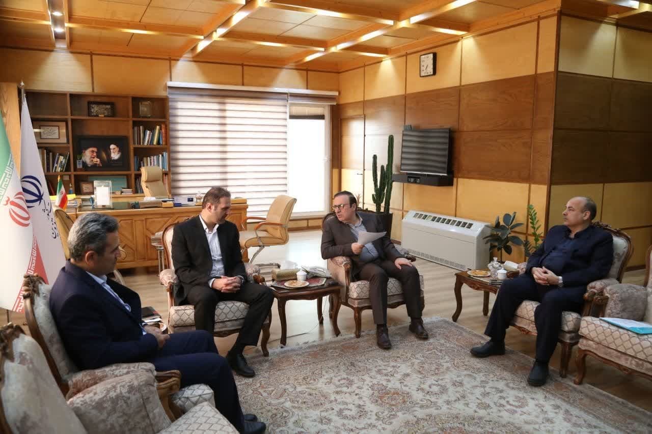 دیدار رئیس مرکز بازرسی و نظارت بر خدمات عمومی و فوریتهای اداری کشور با استاندار قزوین دیدار رئیس مرکز بازرسی و نظارت بر خدمات عمومی و فوریتهای اداری کشور با استاندار قزوین