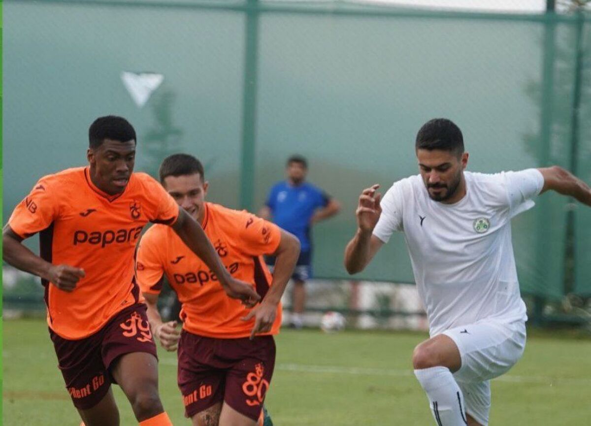 حریف بعدی پرسپولیس، ذوب‌آهن را چهارتایی کرد