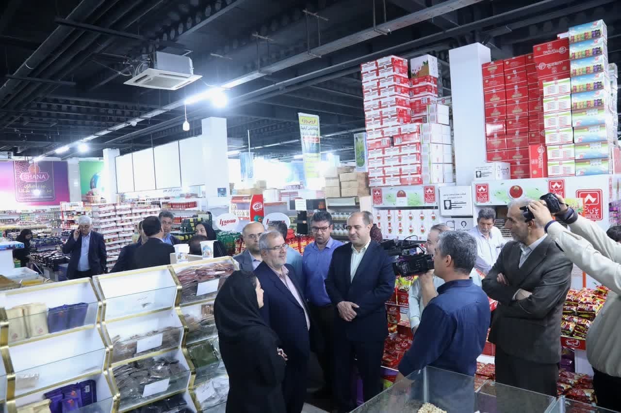 سرپرست معاونت اقتصادی استانداری قزوین از بازار شهر محمدیه بازدید کرد