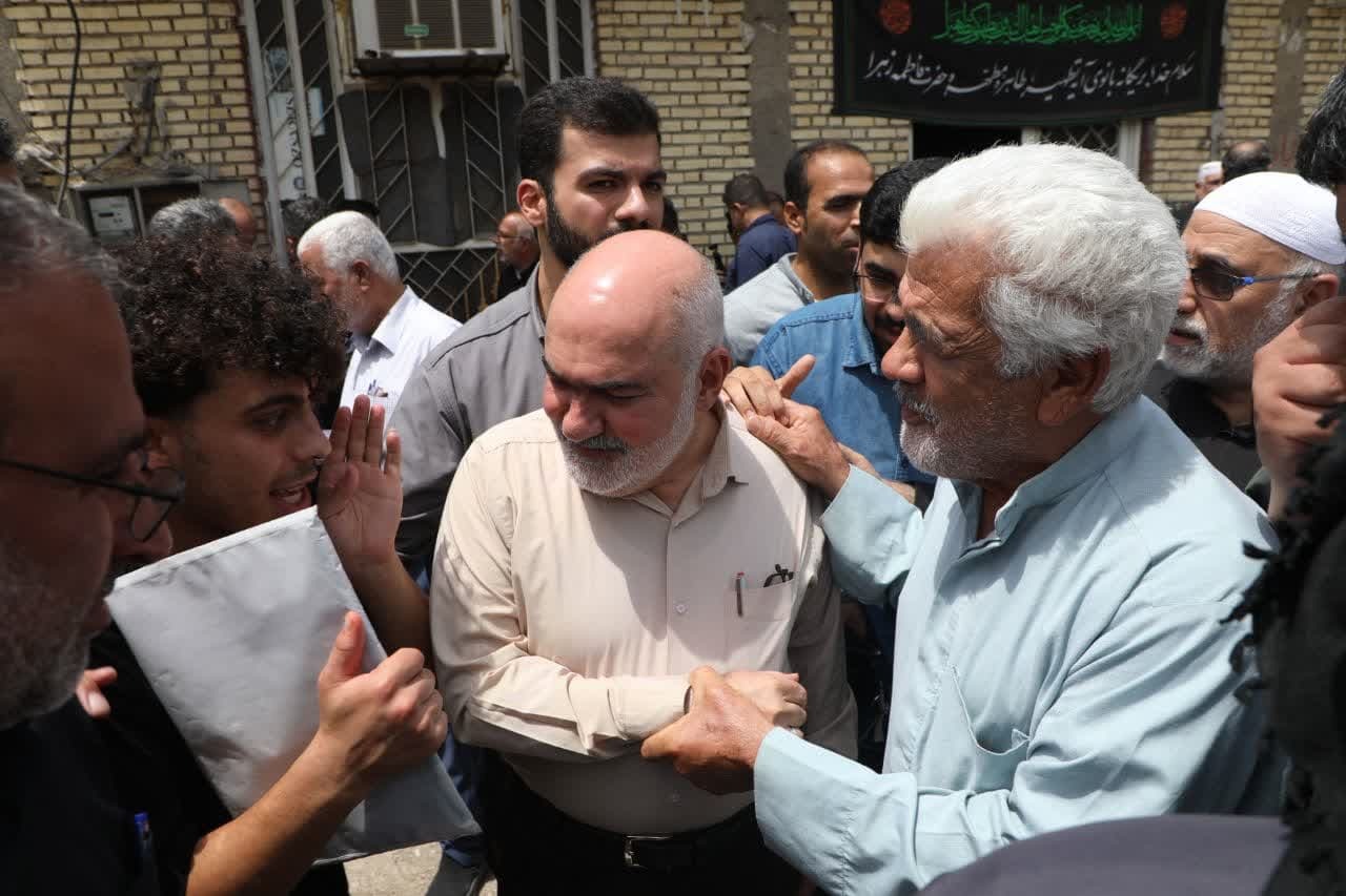 استاندار خوزستان: علت آتش‌سوزی نخلستان‌های آبادان در دست بررسی است / بهره مندی از تمام ظرفیت‌های استانی و ملی برای جبران خسارت و بازسازی نخلستان‌ها