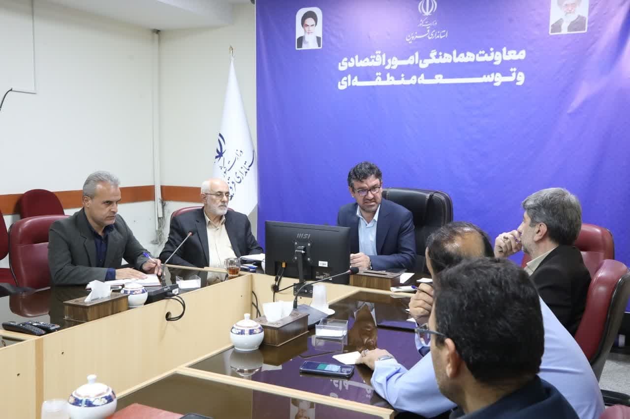 تأمین آب، ارز و کالاهای اساسی مواکب اربعین در دستور کار کمیته استانی قرار گرفت