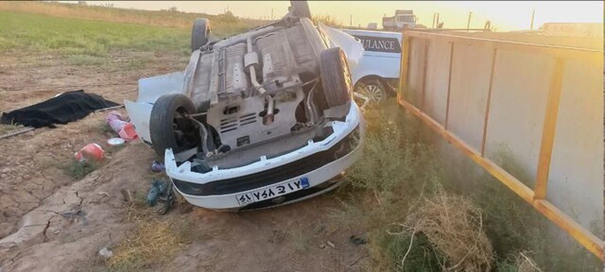 واژگونی مرگبار خودرو ساینا در جاده قم ـ گرمسار